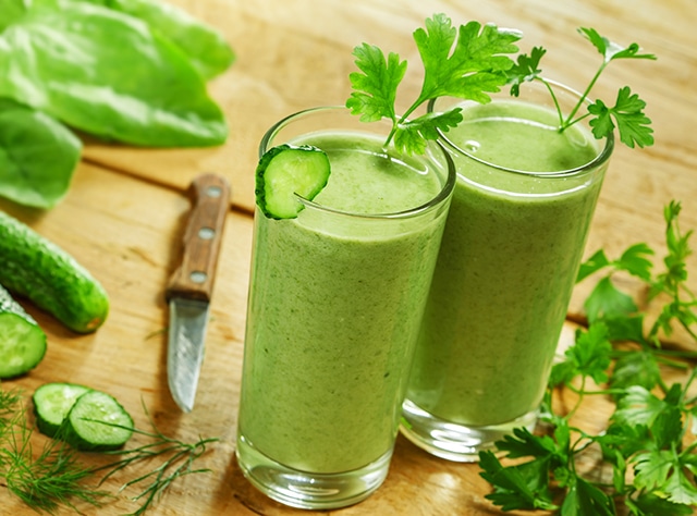 http://www.youngandraw.com/wp-content/uploads/Green-Smoothies-Are-Good-for-your-Health.jpg