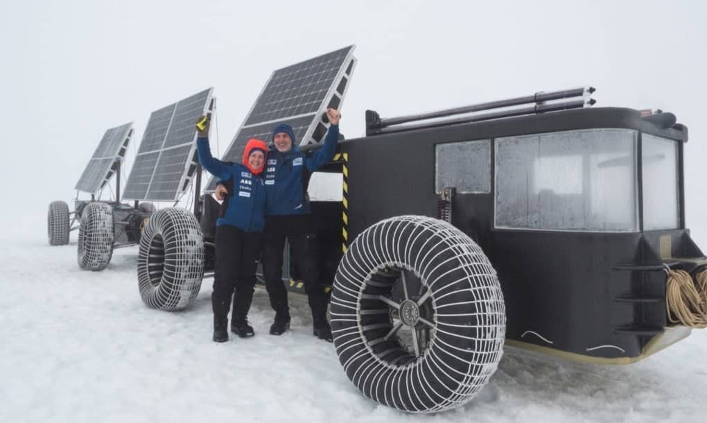 , Una pareja viaja a Antártica en carro solar hecho con residuos de plástico