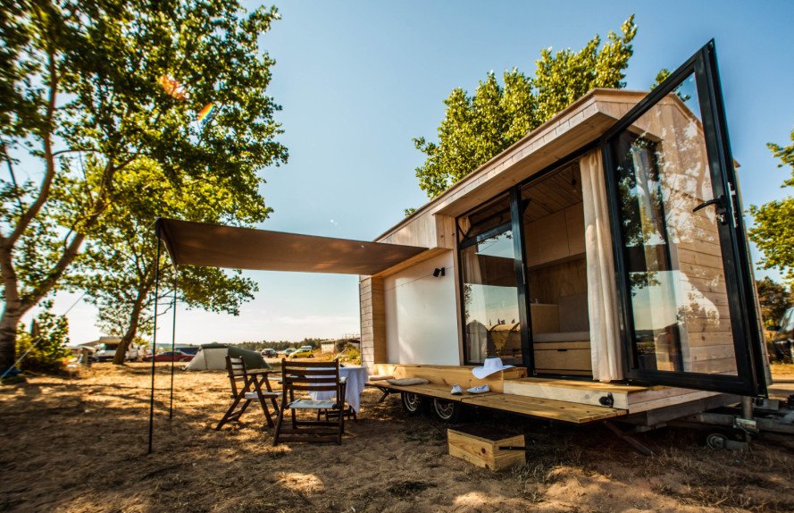 , Diseñadora crea una mini-casa móvil para viajes de vacaciones