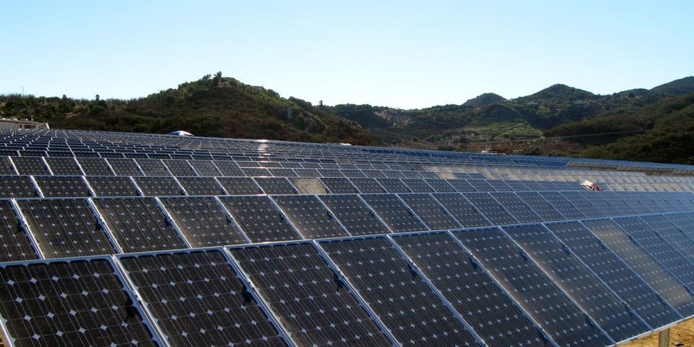 Científicos belgas crean panel solar que produce hidrógeno