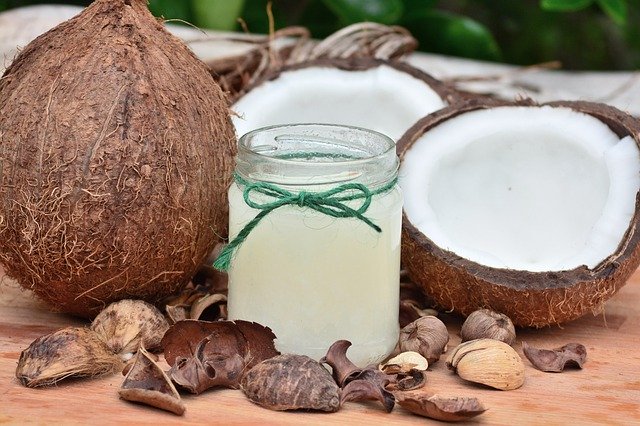 , Aceite de coco para tratar la cándida o la candidiasis