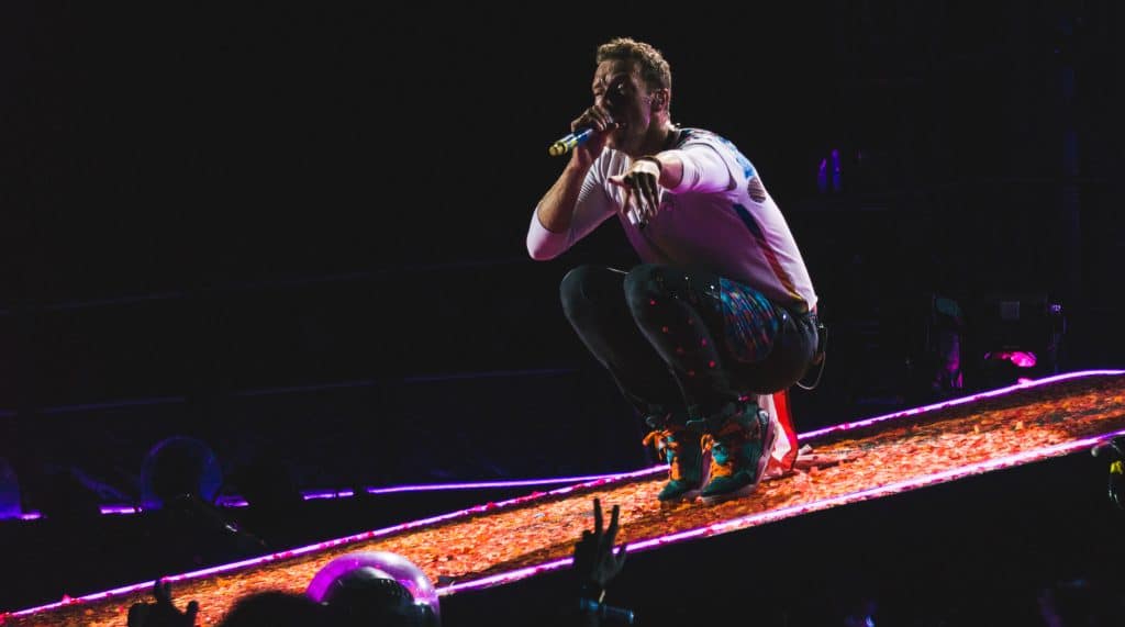 , Coldplay pausa su gira hasta que los espectáculos se puedan hacer de manera sostenible