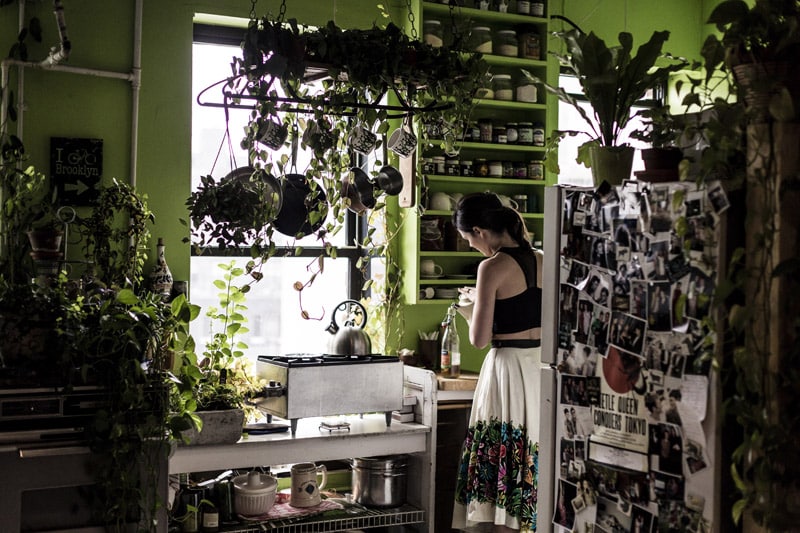 La mujer que cultiva 150 especies de plantas en su apartamento
