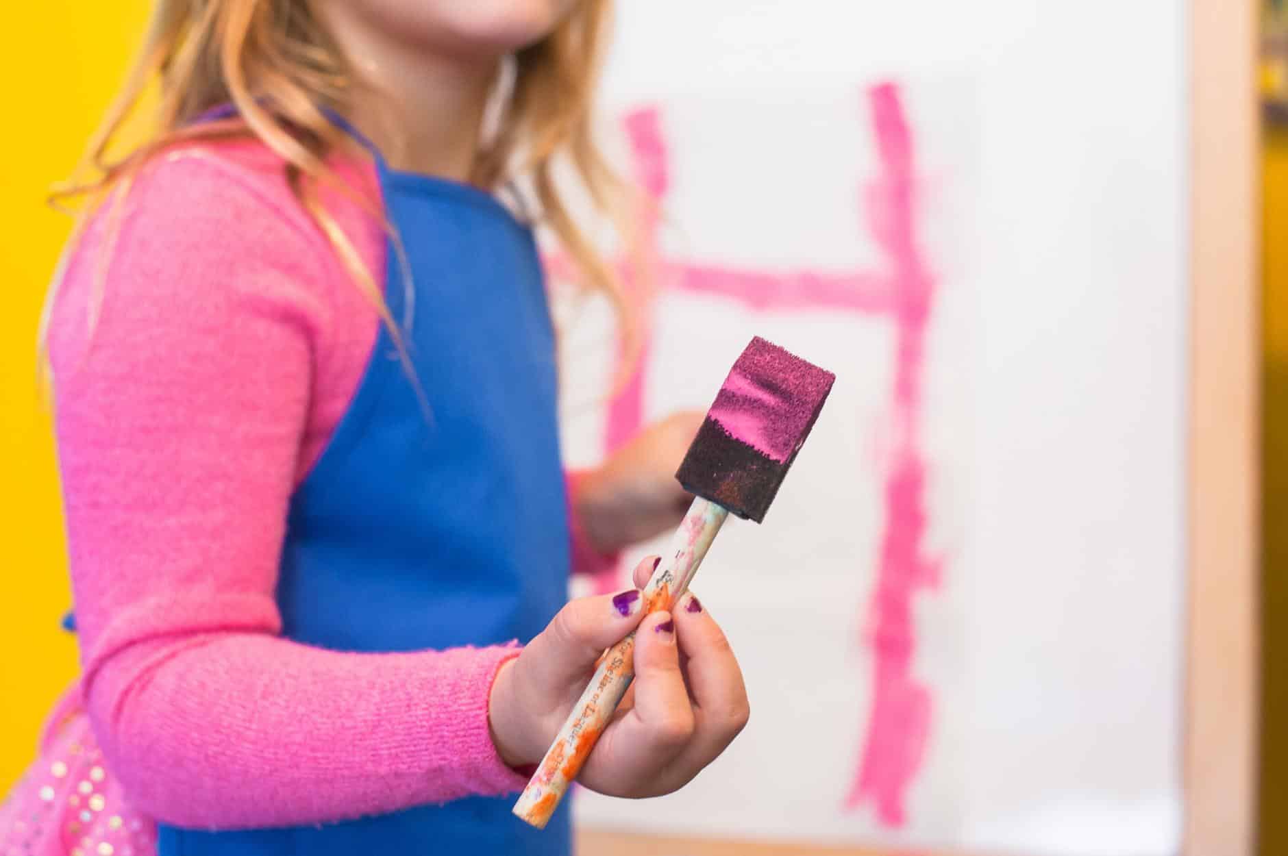 Cómo hacer pintura casera para pintar con los niños