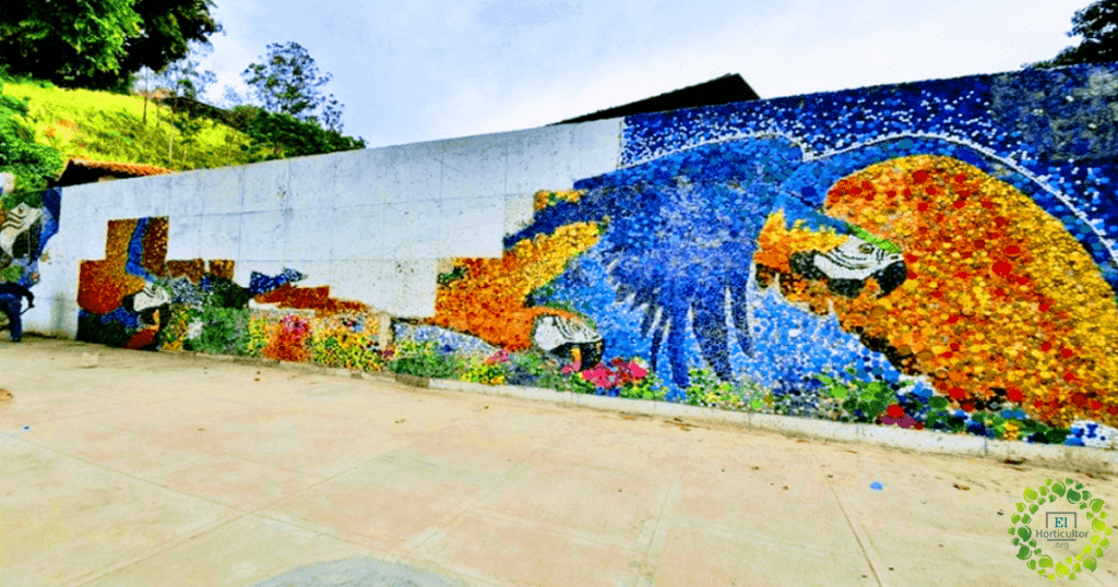, Artista crea mural con 200 mil tapitas recicladas