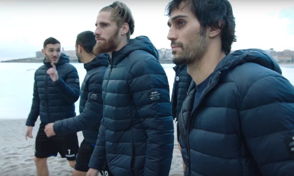 , Empresa española convierte basura recolectada del océano en ropa hermosa