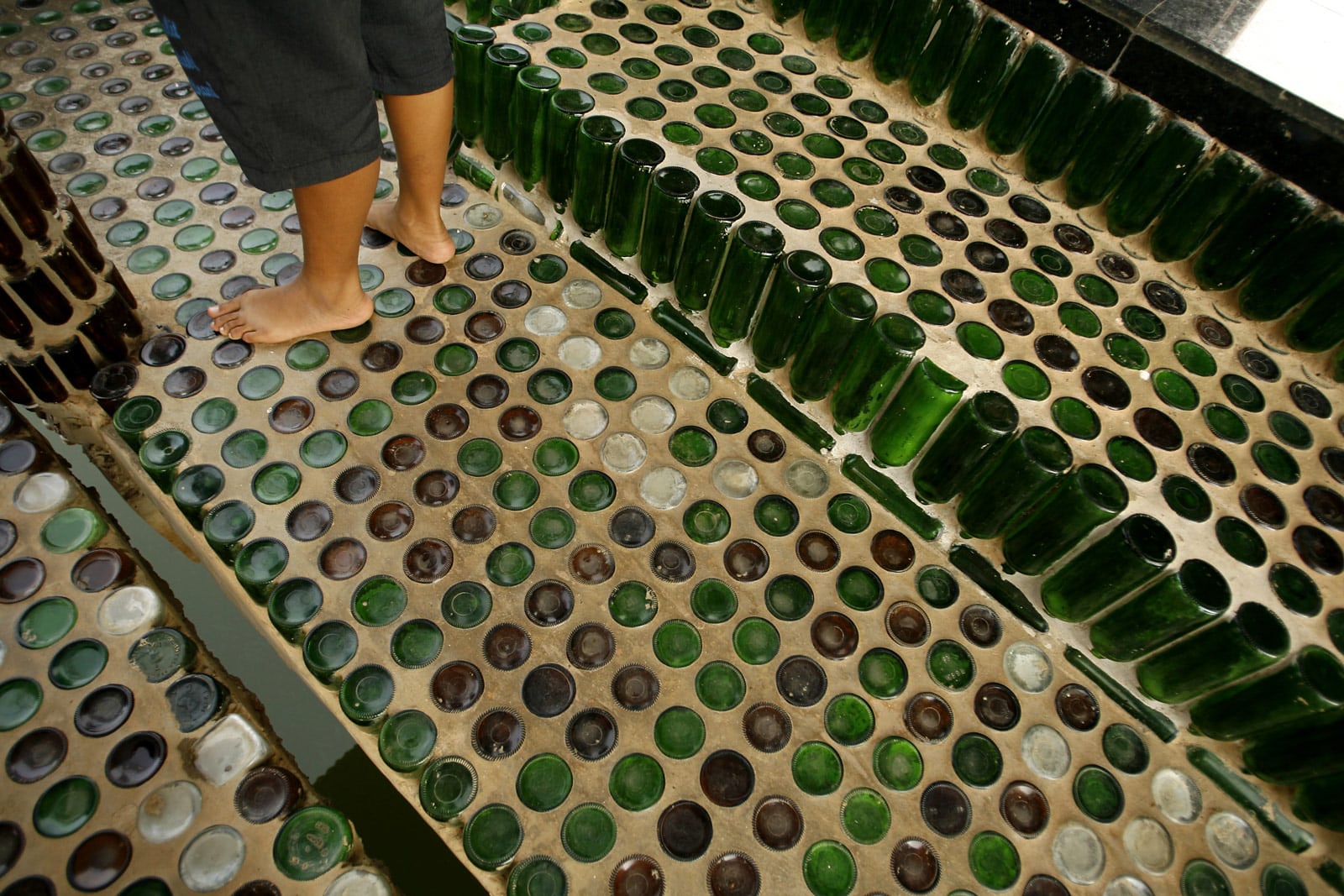 , Este Templo Tailandés se construyó con un millón de botellas recicladas
