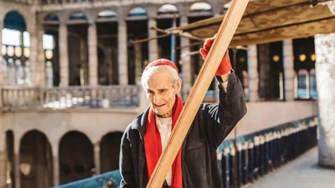 , Este hombre de 93 años construyó su propia catedral con materiales reciclados