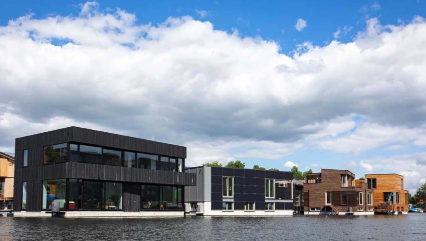 Pueblo flotante en Amsterdam cuenta con 46 casas sostenibles