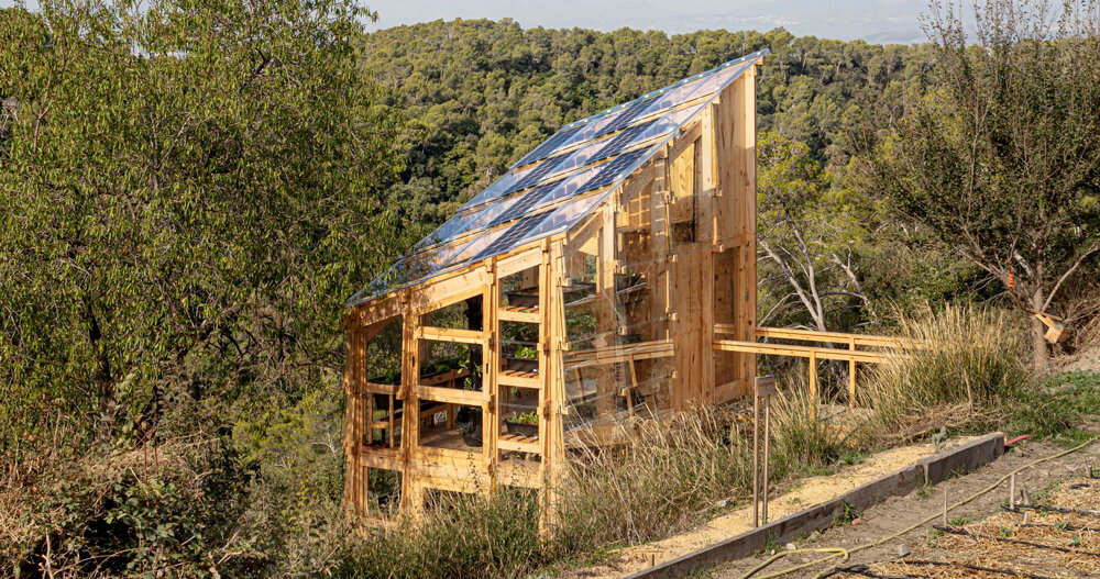Estudiantes diseñan invernadero solar para producción de alimentos y energía